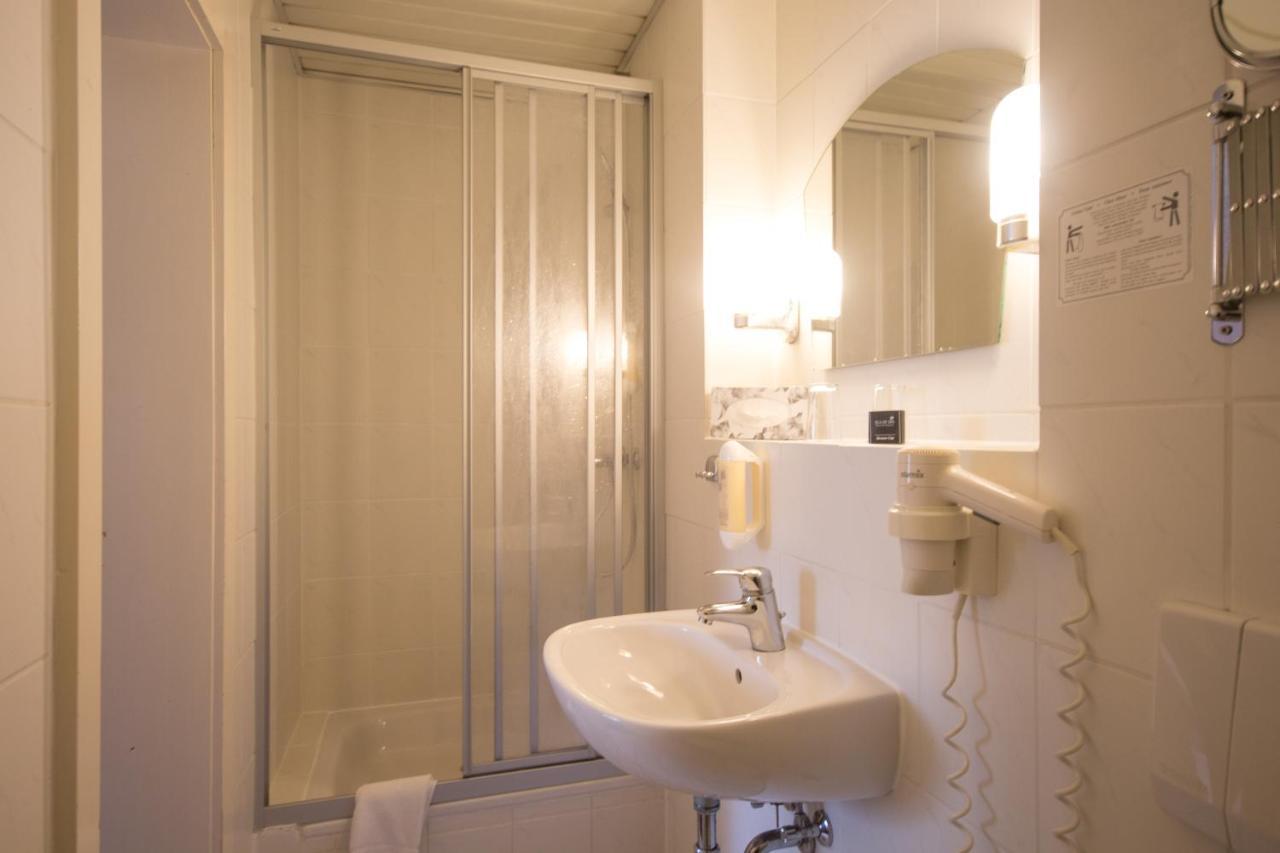 Meeressterne Hotel Weisses Schloss Heringsdorf  Ngoại thất bức ảnh